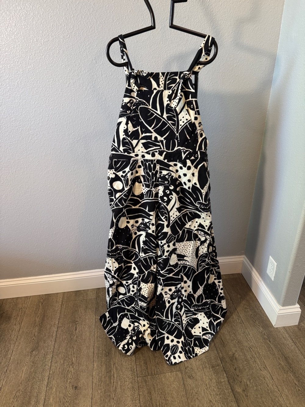 Farm Rio Anthropolgie Black & White Tropical Print Wide Leg Overalls - Picture 3 of 16